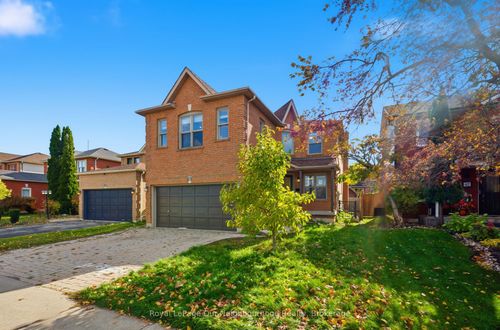 49 Rolling Acres Dr, Whitby, ON, L1R2A1 | Card Image