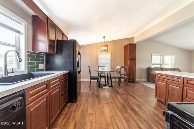 1303 Chateau Cir, House other with 3 bedrooms, 2 bathrooms and null parking in Findlay OH | Image 17