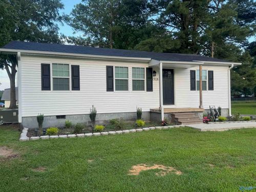 918 Cedar St Nw, Hartselle, AL, 35640-1815 | Card Image