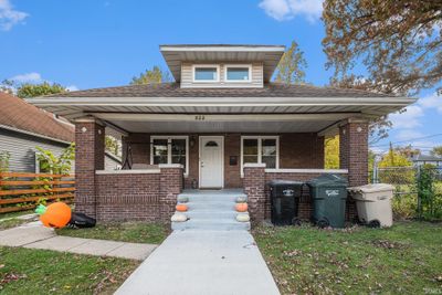 822 E Indiana Avenue, House other with 3 bedrooms, 2 bathrooms and null parking in South Bend IN | Image 1