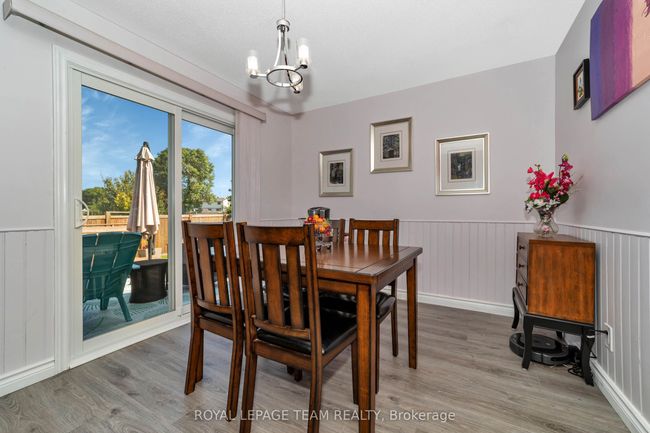 203 Rosemary Gdns, House attached with 3 bedrooms, 2 bathrooms and 4 parking in Orléans ON | Image 12