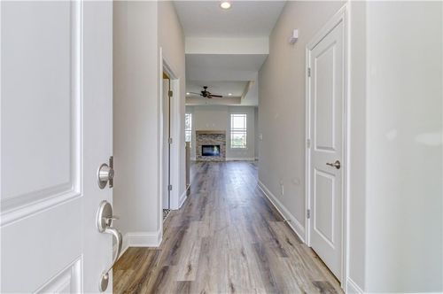 1828 N 92nd Ter, Kansas City, KS, 66112-3609 | Card Image