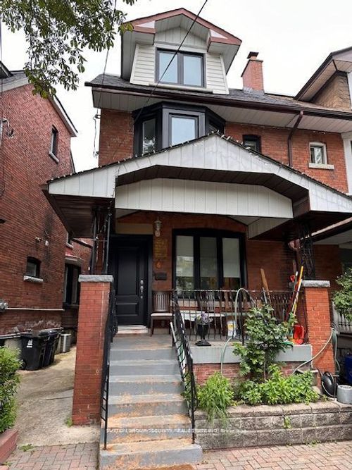 upper-6 Rusholme Park Cres, Toronto, ON, M6J2C9 | Card Image