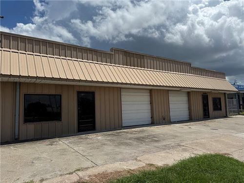 2828 Cleo St, Corpus Christi, TX, 78405-2019 | Card Image