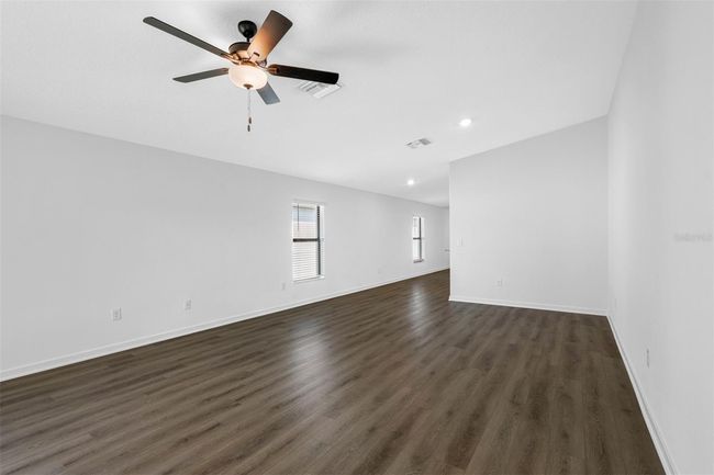 5260 Dellbrook Ave, House other with 3 bedrooms, 2 bathrooms and null parking in Spring Hill FL | Image 4