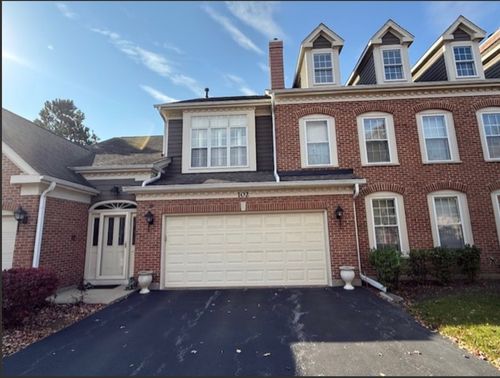 102 Yale Ct, Glenview, IL, 60026-5915 | Card Image