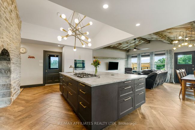 1415 Sheridan Rapids Rd, Home with 4 bedrooms, 4 bathrooms and 12 parking in Lanark ON | Image 12