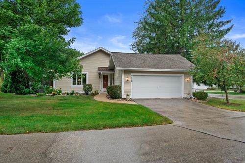 3109 Madison St, Waukesha, WI, 53188-4409 | Card Image