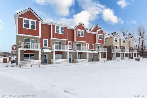 4849 Parkside Ln, Troy, MI, 48085-4203 | Card Image