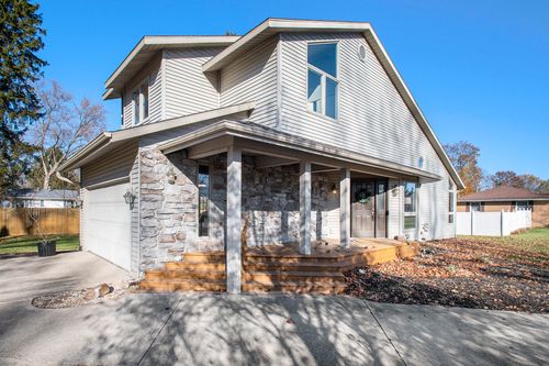 28850 Fairlane Dr, Dowagiac, MI, 49047-9288 | Card Image