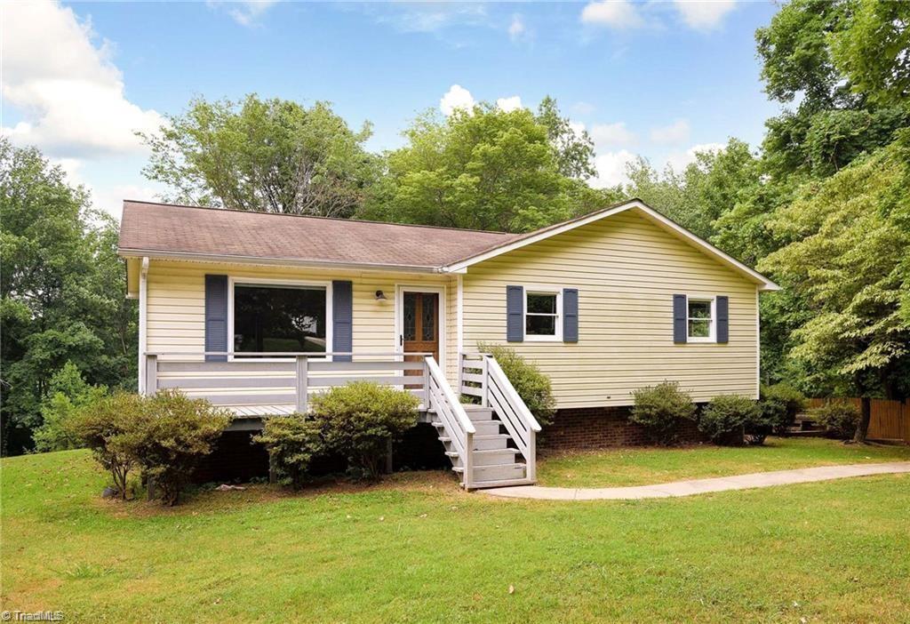 Dogwood Cir, Thomasville, NC 27360