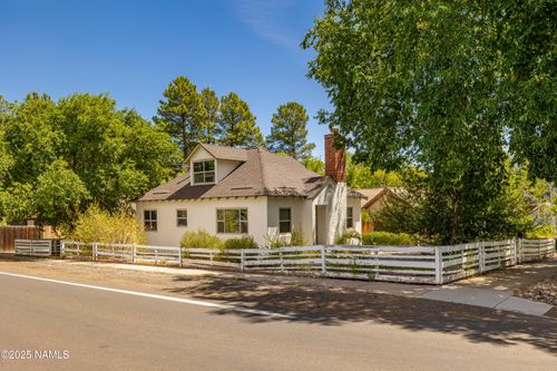 824 W Aspen Ave, Flagstaff, AZ, 86001-4402 | Card Image