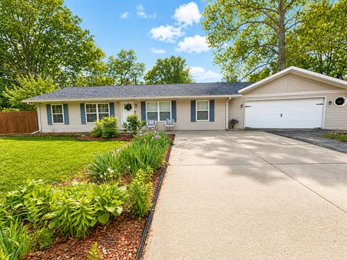 2107 Rodney Dr, Champaign, IL, 61821-5445 | Card Image