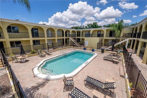 apt-218-3206 W Azeele St, TAMPA, FL, 33609-4907 | Card Image