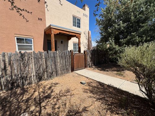 unit-815-2210 Miguel Chavez Rd, Santa Fe, NM, 87505-6953 | Card Image