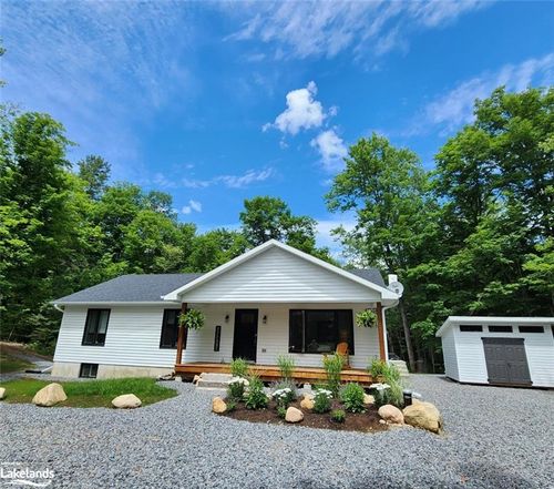 24 Station Rd, Emsdale, ON, P0A1J0 | Card Image