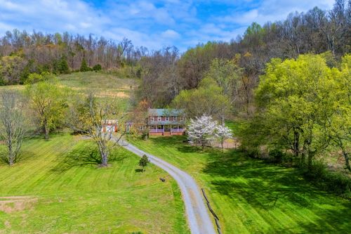 199 Gilmore Ln, Bell Buckle, TN, 37020-4318 | Card Image