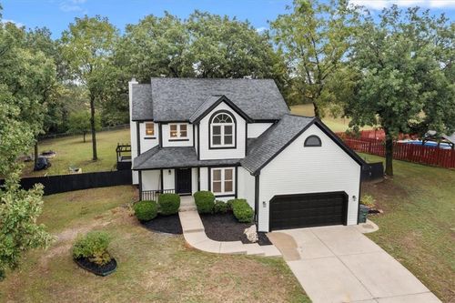 24 Timber Creek Dr, Platte City, MO, 64079-8184 | Card Image