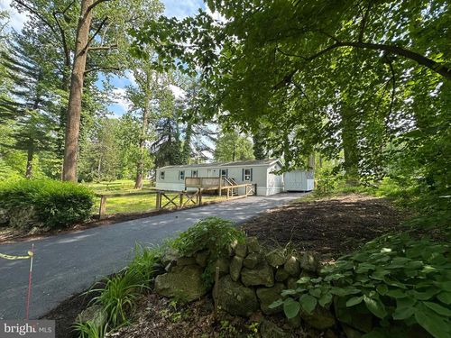 98 New Rd, ELVERSON, PA, 19520-9472 | Card Image