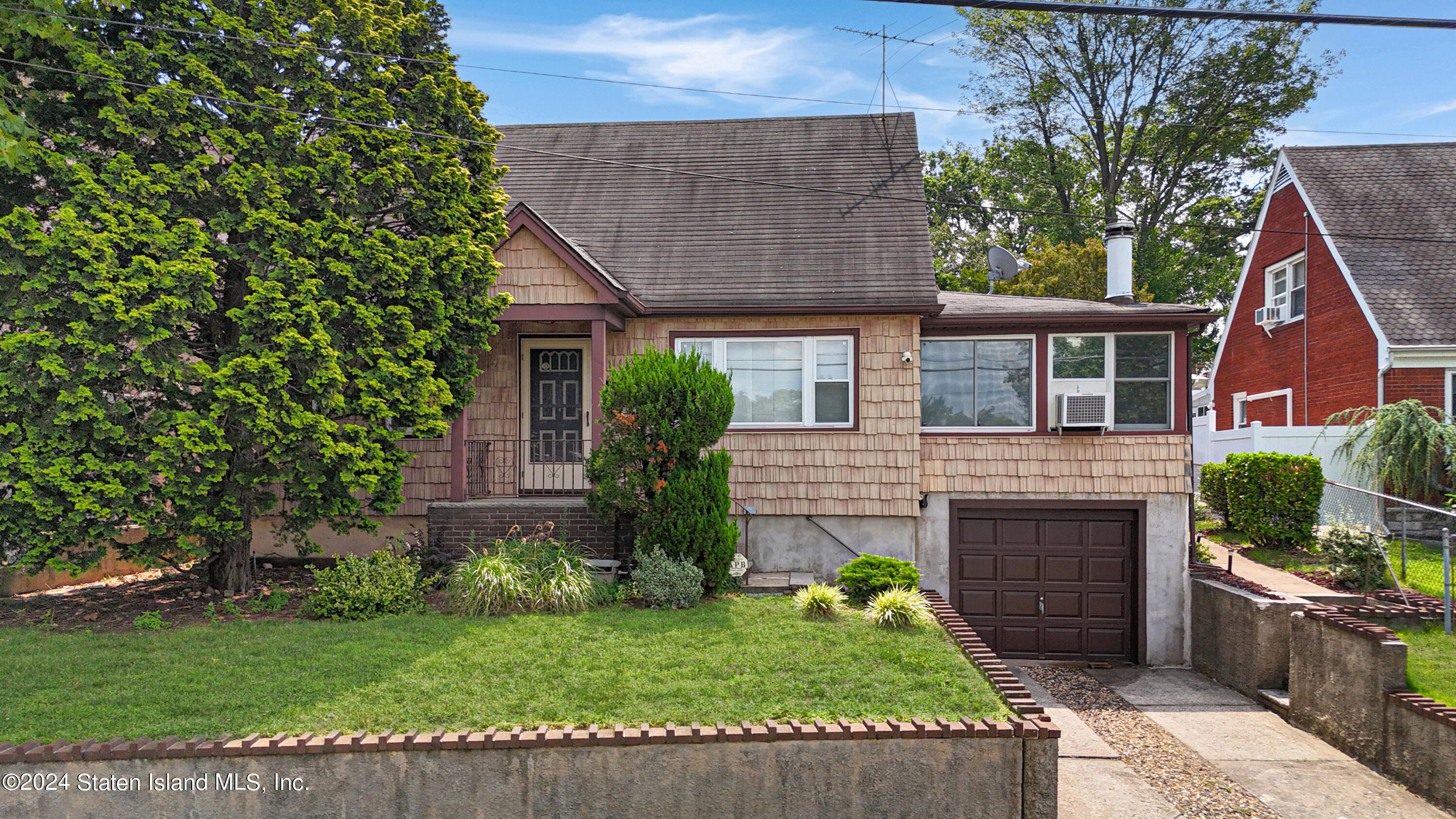Craig Ave, Staten Island, NY 10307