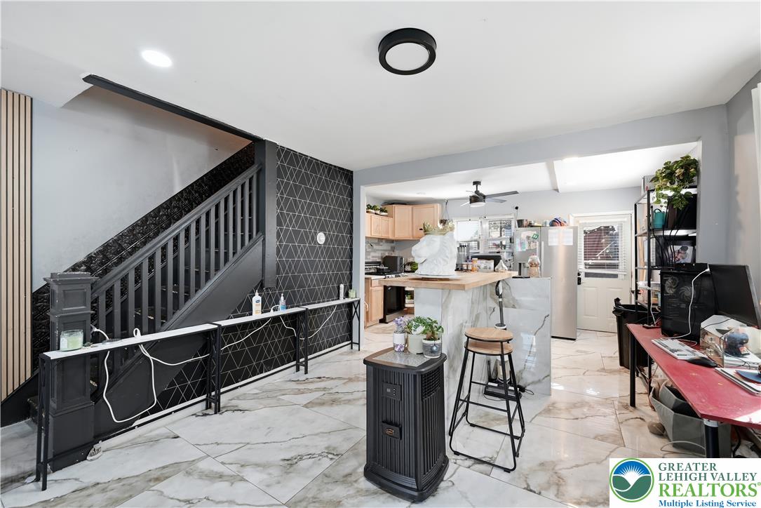 Residential in Fountain Hill Boro 5