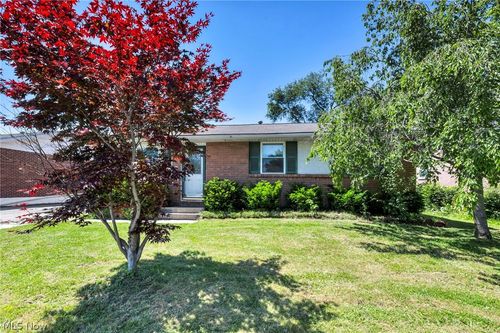 3401 Reaver Ave, Grove City, OH, 43123-2027 | Card Image