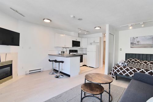 2801-939 Homer St, Vancouver, BC, V6B2W6 | Card Image