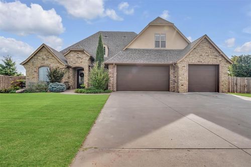 1112 Dogwood Dr, Elk City, OK, 73644-9430 | Card Image