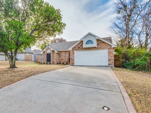 571 Dandelion Dr, Cedar Hill, TX, 75104-4736 | Card Image