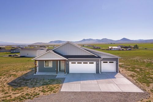 152 Wheatland Meadows Dr, Three Forks, MT, 59752-9102 | Card Image