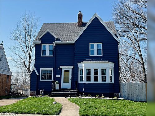 25291 Chatworth Dr, Euclid, OH, 44117-1837 | Card Image