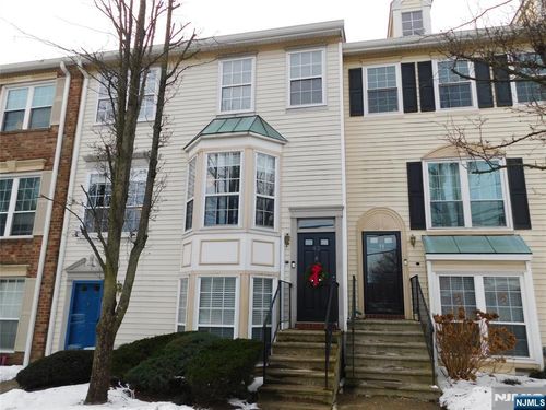 92 13th Ave, Newark, NJ, 07103-3439 | Card Image