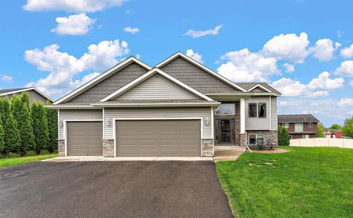 12012 Mayview Cv, Lindstrom, MN, 55045-8443 | Card Image