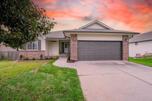 305 Oakmont Ct, Andover, KS, 67002-9258 | Card Image