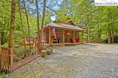 115 Old Chestnut Road, House other with 2 bedrooms, 2 bathrooms and null parking in Banner Elk NC | Image 1