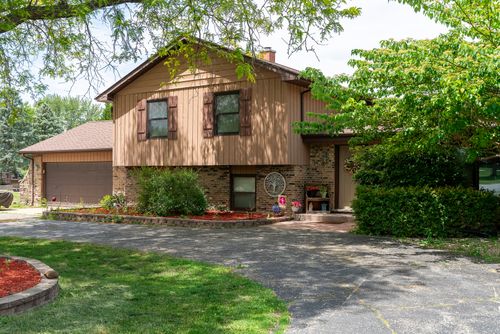 2904 Scott Ave, Mchenry, IL, 60050-2864 | Card Image