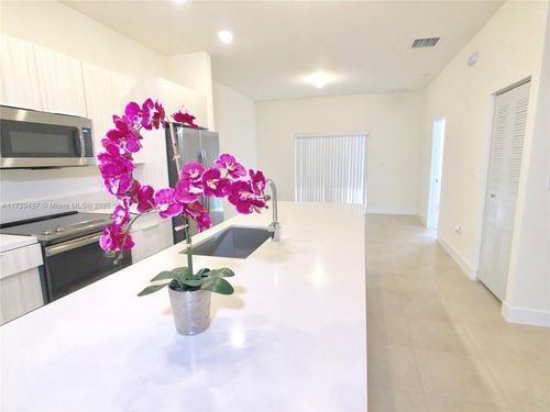 apt-25-7925 Nw 104th Ave, Doral, FL, 33178-4477 | Card Image