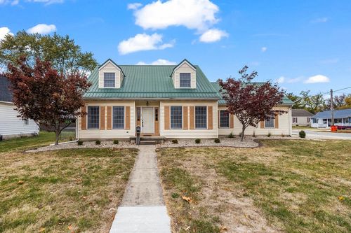 525 N Main St, Sullivan, IL, 61951-1537 | Card Image