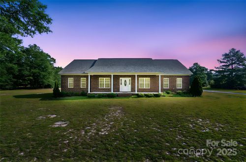 527 Live Oak Methodist Church Rd, White Oak, NC, 28399-9762 | Card Image