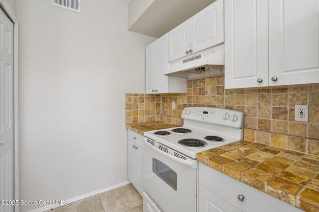 202 - 5693 Star Rush Dr, Condo with 2 bedrooms, 2 bathrooms and null parking in Melbourne FL | Image 17