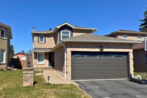 107 Hemingford Pl, Whitby, ON, L1R1G2 | Card Image