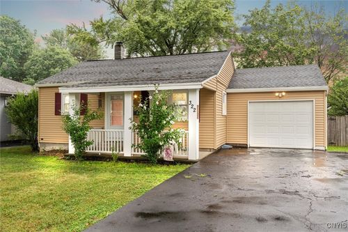 322 Leonard St, Syracuse, NY, 13211-1465 | Card Image
