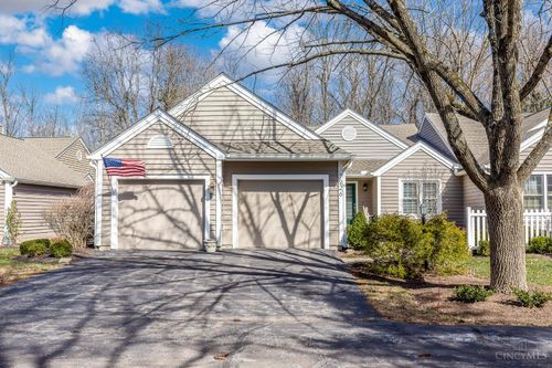 7926 Causeway Ln, Anderson, OH, 45255-5703 | Card Image