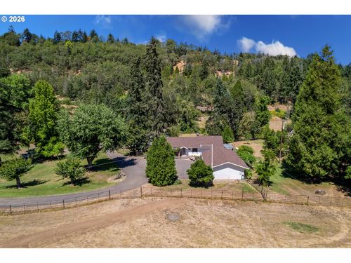 604 Woodruff Rd, Roseburg, OR, 97471-9755 | Card Image