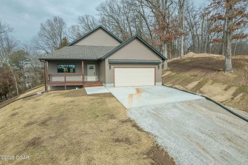 800 E Maness, Anderson, MO, 64831 | Card Image