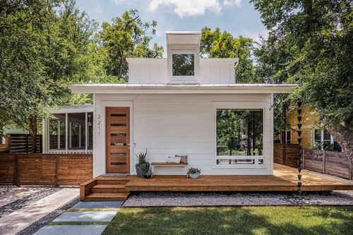 2211 Canterbury St, Austin, TX, 78702-5614 | Card Image