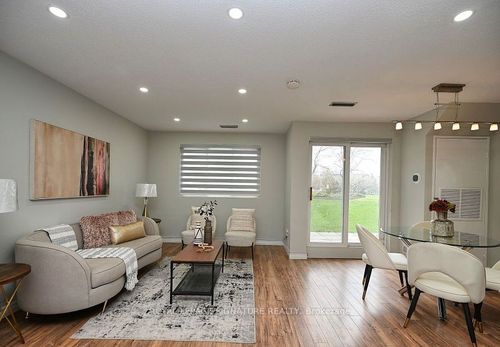 22-2001 Bonnymede Dr, Mississauga, ON, L5J4H8 | Card Image