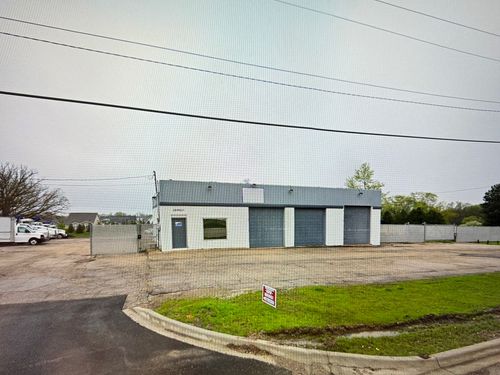 28W651 Roosevelt Rd, Winfield, IL, 60190-1514 | Card Image