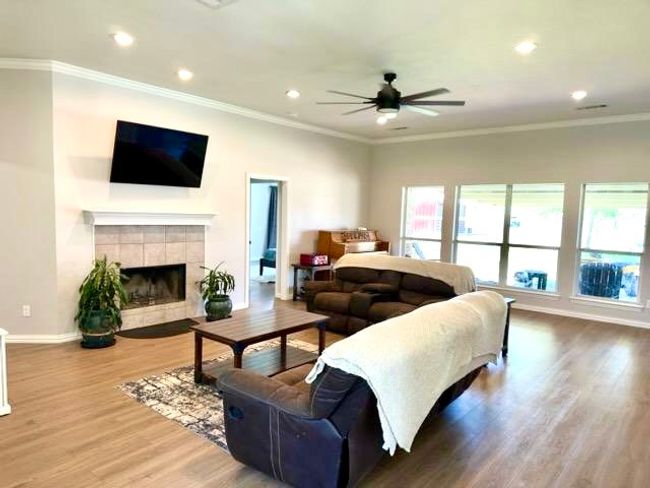 Living Room | Image 4
