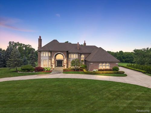 4650 Gatehouse Ct, Rochester, MI, 48306-4946 | Card Image